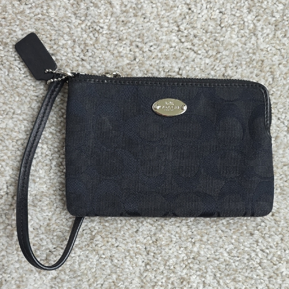Coach Signature Black Wristlet